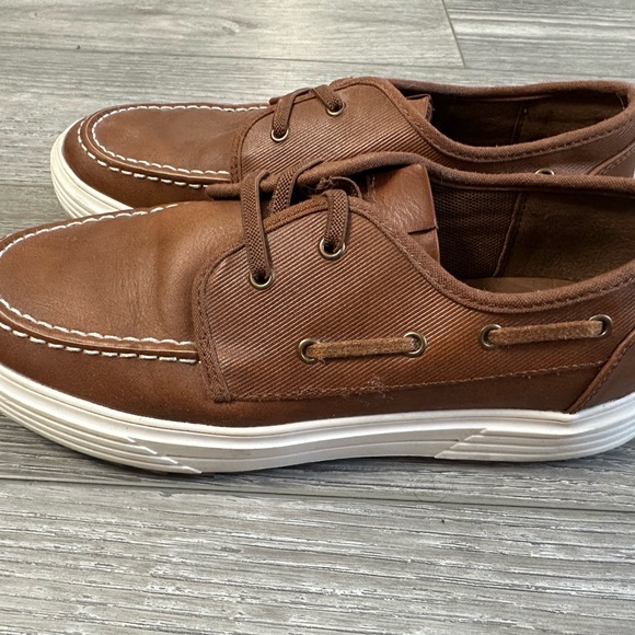 Classic Brown Kids boys nice dress Shoes size 5 - Picture 2 of 5